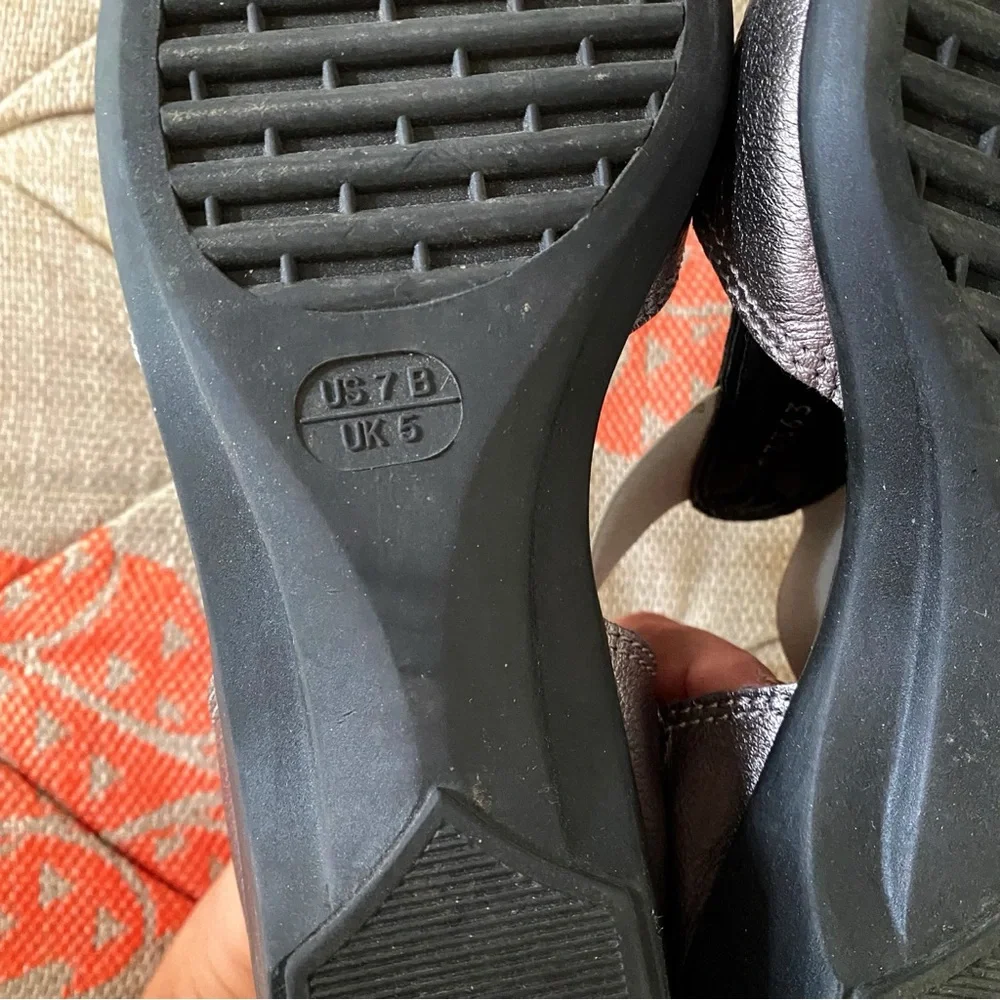 💎 TLC SILVER BLACK METTALIC CUT OUT SHOES! - Picture 13 of 15